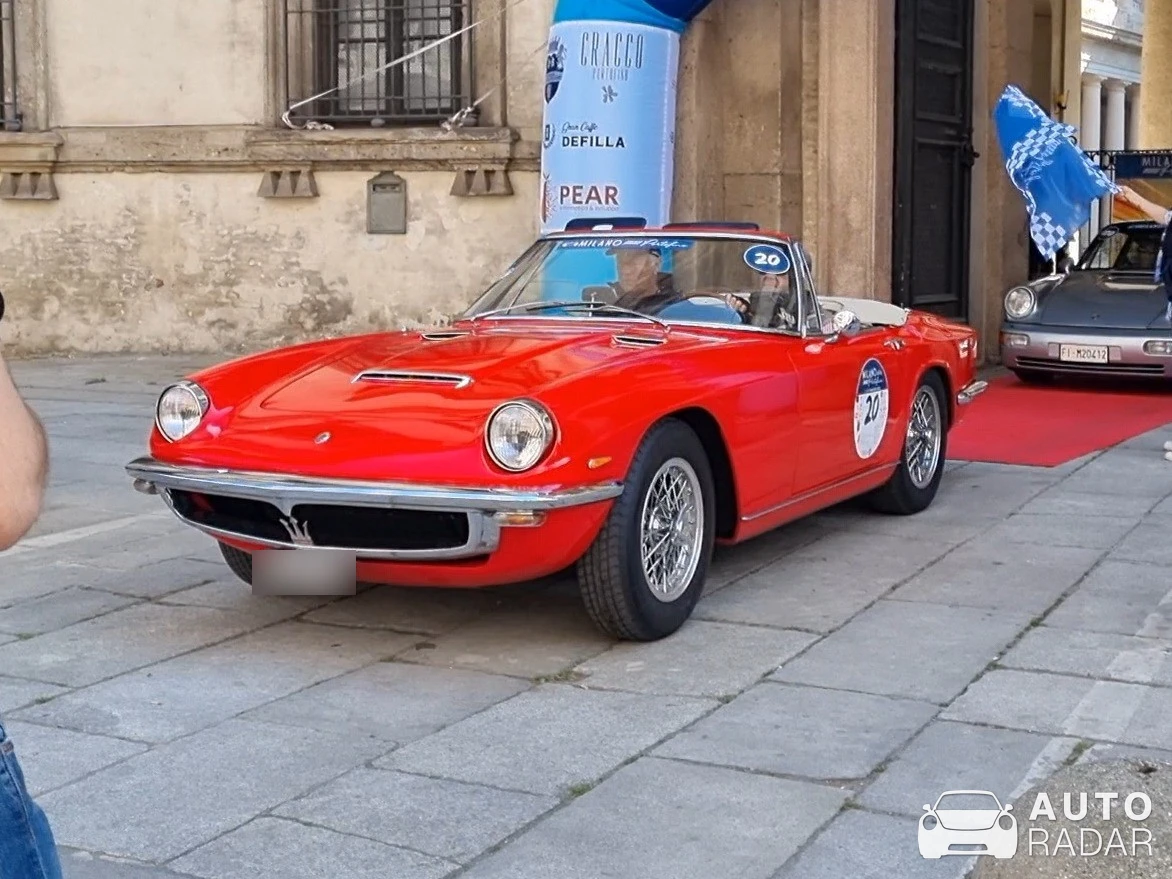 Maserati Mistral 4000 Spyder spotted in Milano