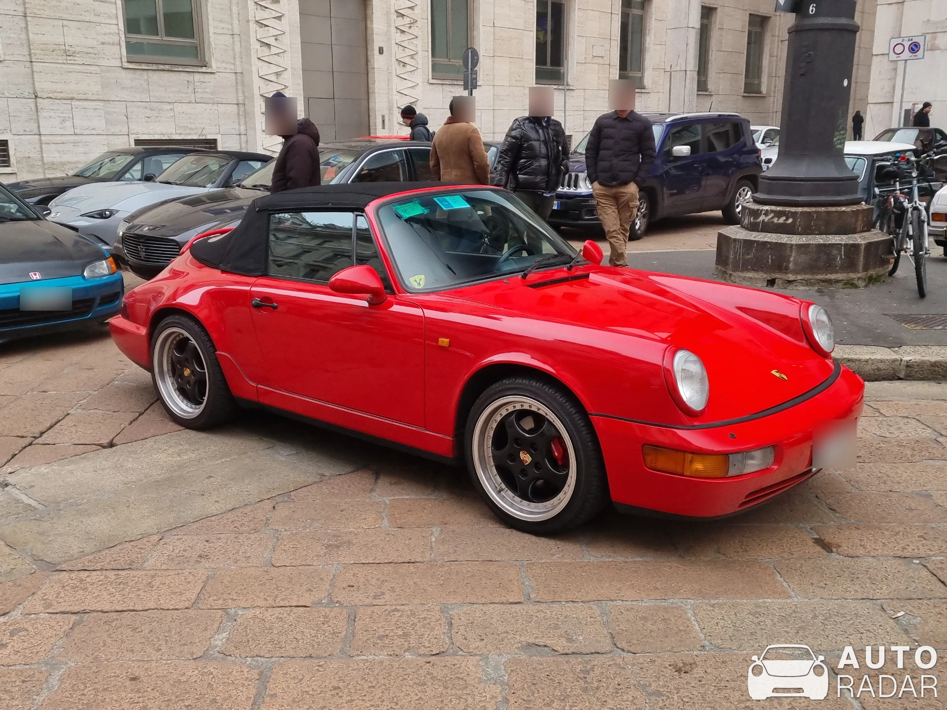 Porsche 964 Carrera 2 spotted in Milano, Italy