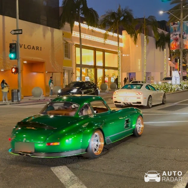 Mercedes-Benz SLK 55 AMG R171 S-KLUB 300SL Gullwing spotted in Beverly Hills