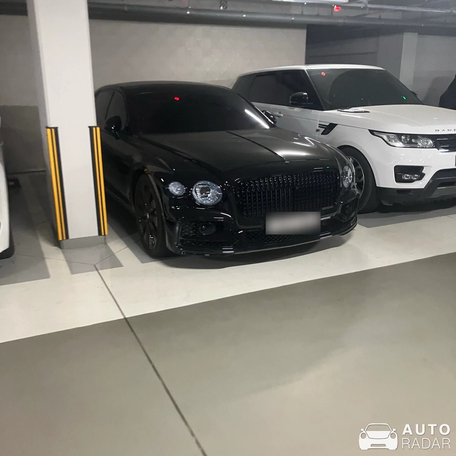 Bentley Continental Flying Spur spotted in Goyang-si