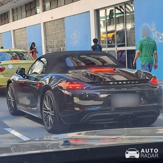 Porsche 718 Boxster spotted in Centro, Brazil