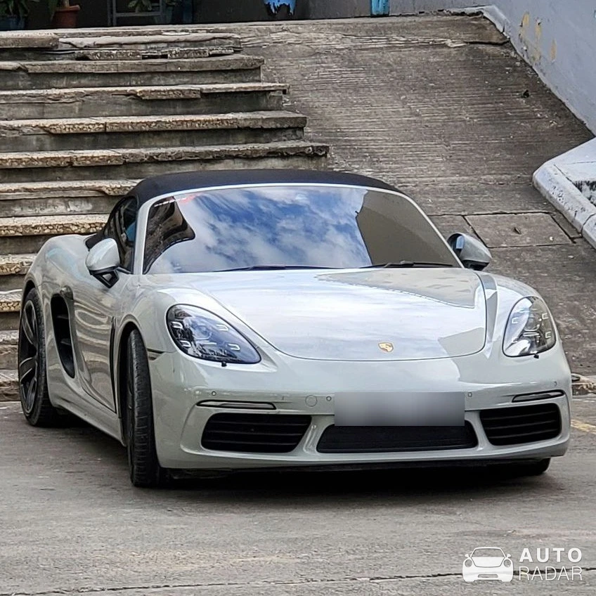 Porsche 718 Boxster spotted in Nairobi, Kenya
