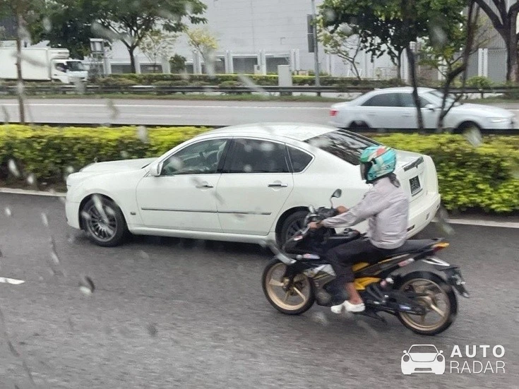 Mitsuoka Galue III spotted in Singapore, Singapore