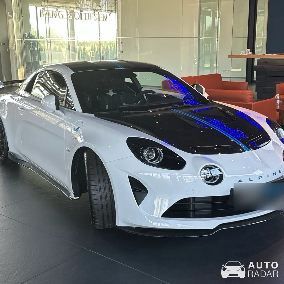 Alpine A110 R Le Mans spotted in Warszawa
