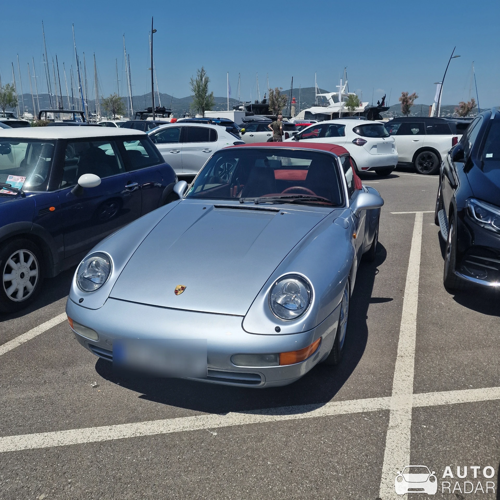Porsche 993 Targa spotted in Saint-Tropez
