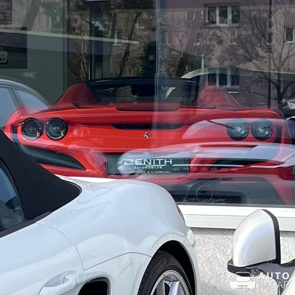 Ferrari F8 Spider spotted in Lens