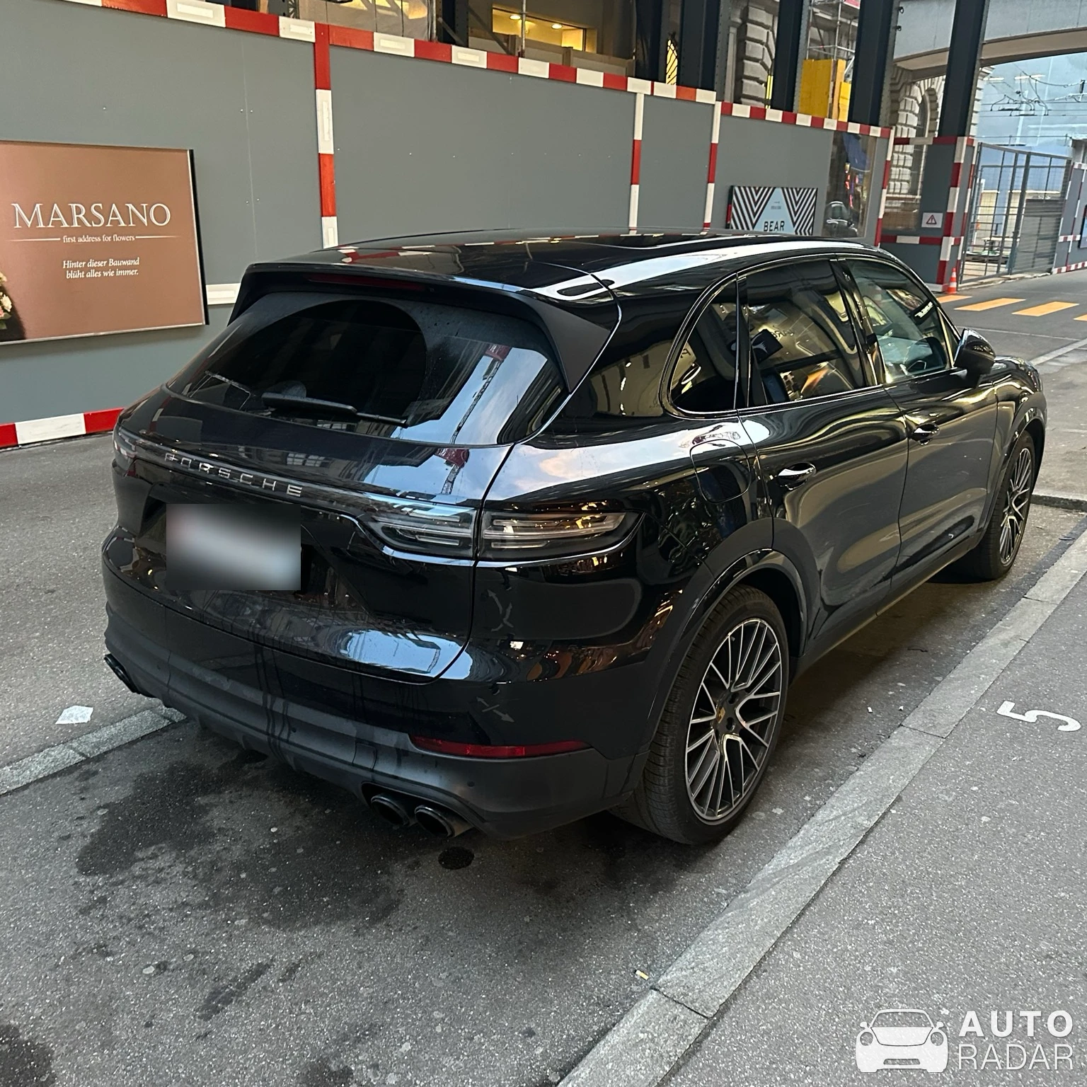 Porsche Cayenne S spotted in Zürich, Schweiz