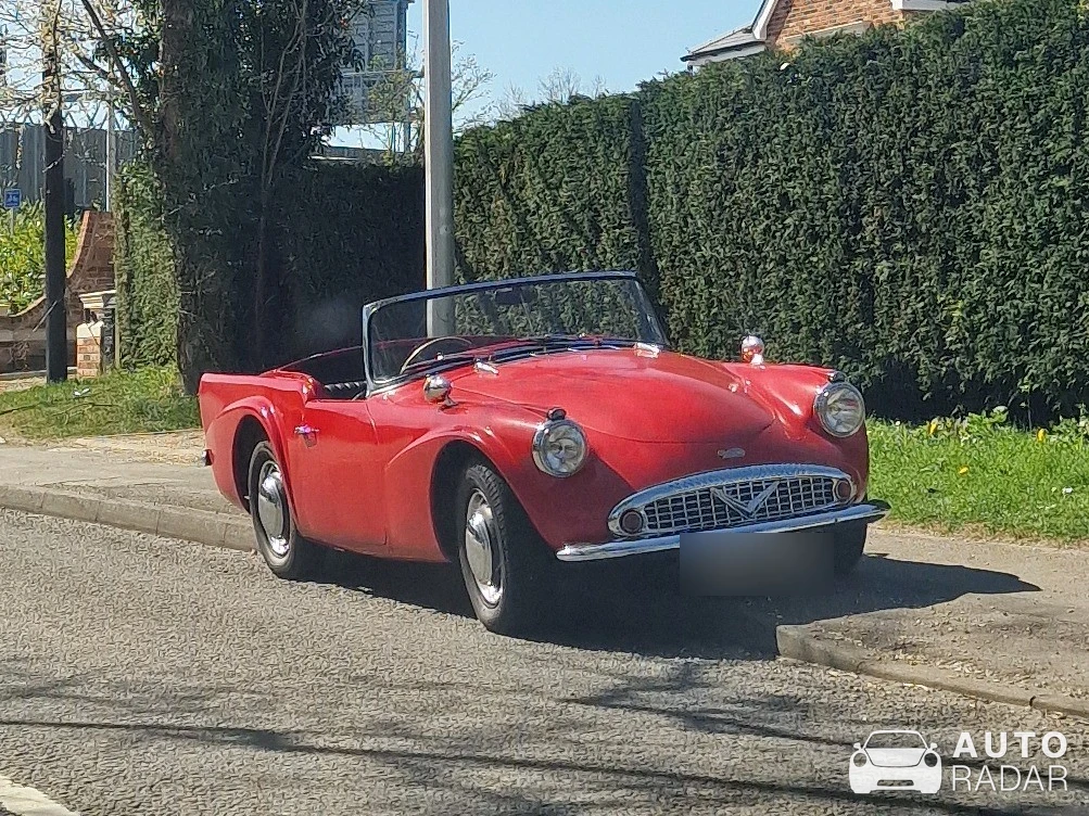Daimler V8-250 spotted in Winnersh
