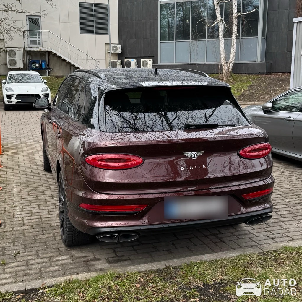 Bentley Bentayga V8 2021 spotted in Jūrmala