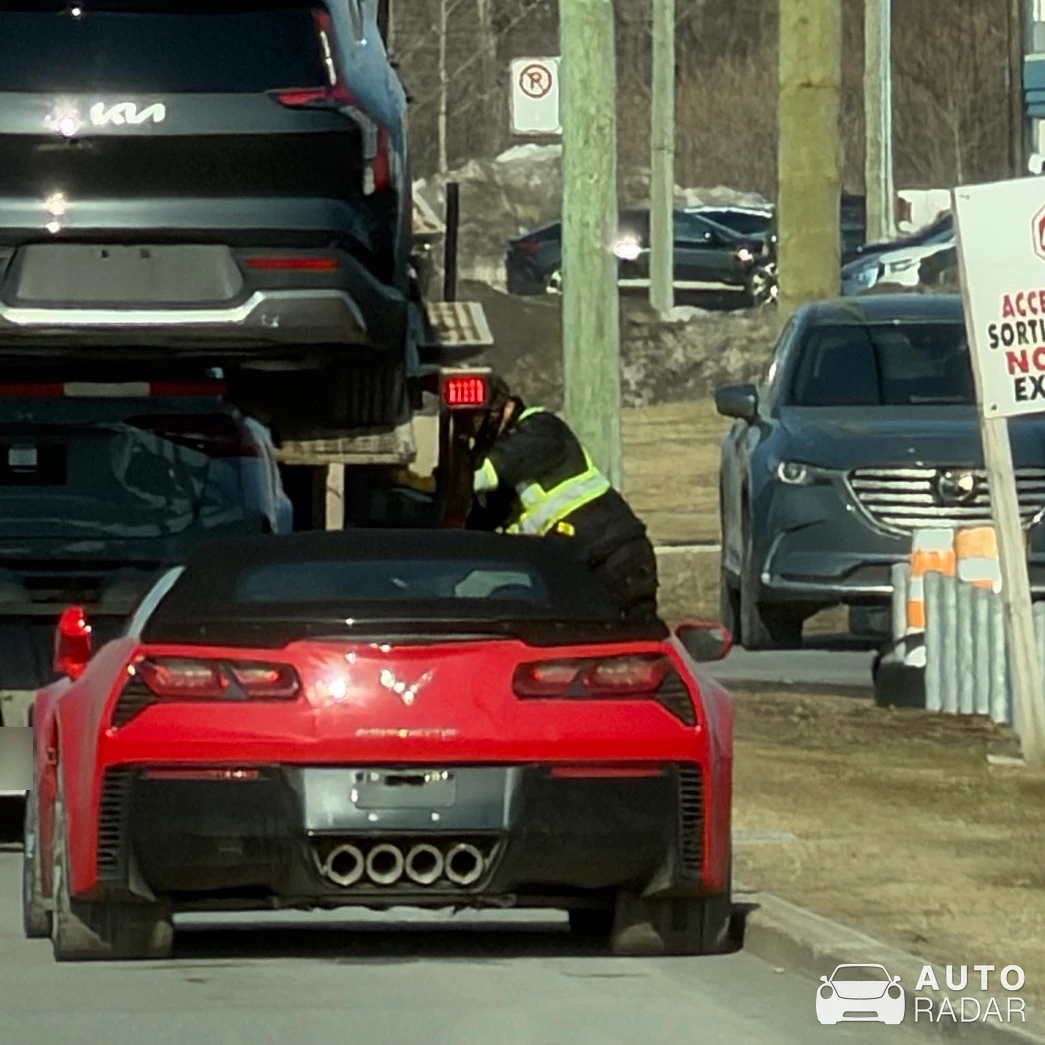 Chevrolet Corvette C7 Grand Sport Convertible spotted in Mascouche