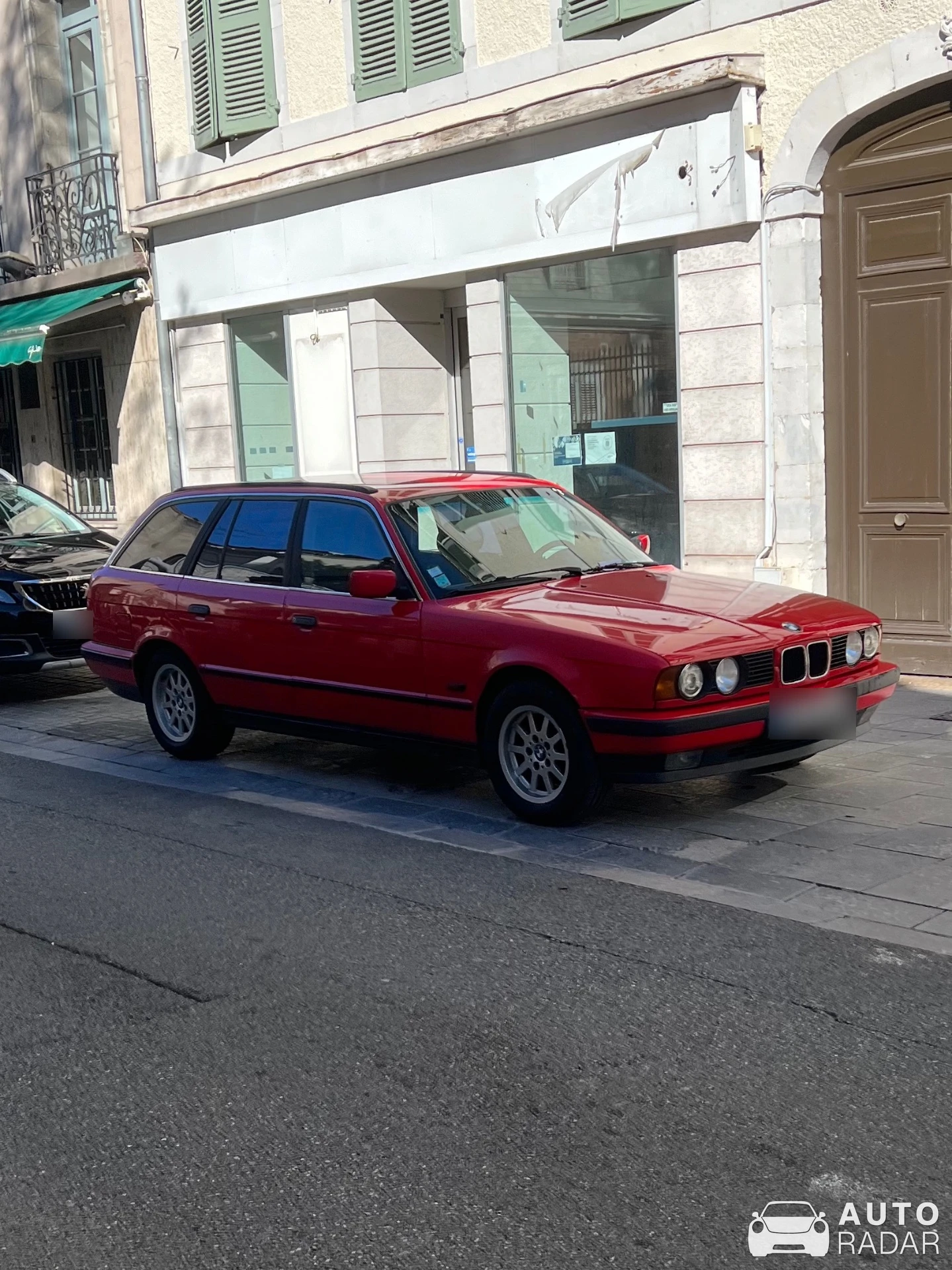 BMW 5 Series E34 spotted in Pau, France