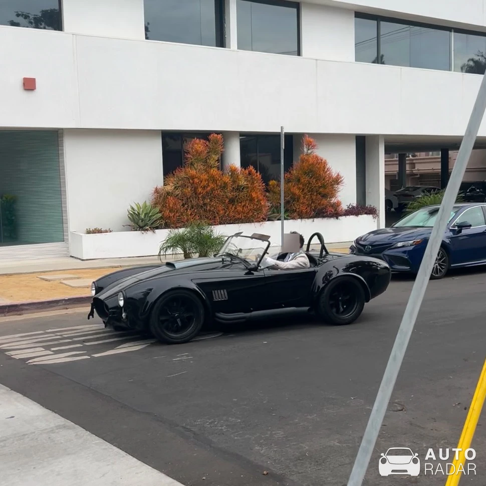 Shelby Cobra 427 spotted in Los Angeles, United States