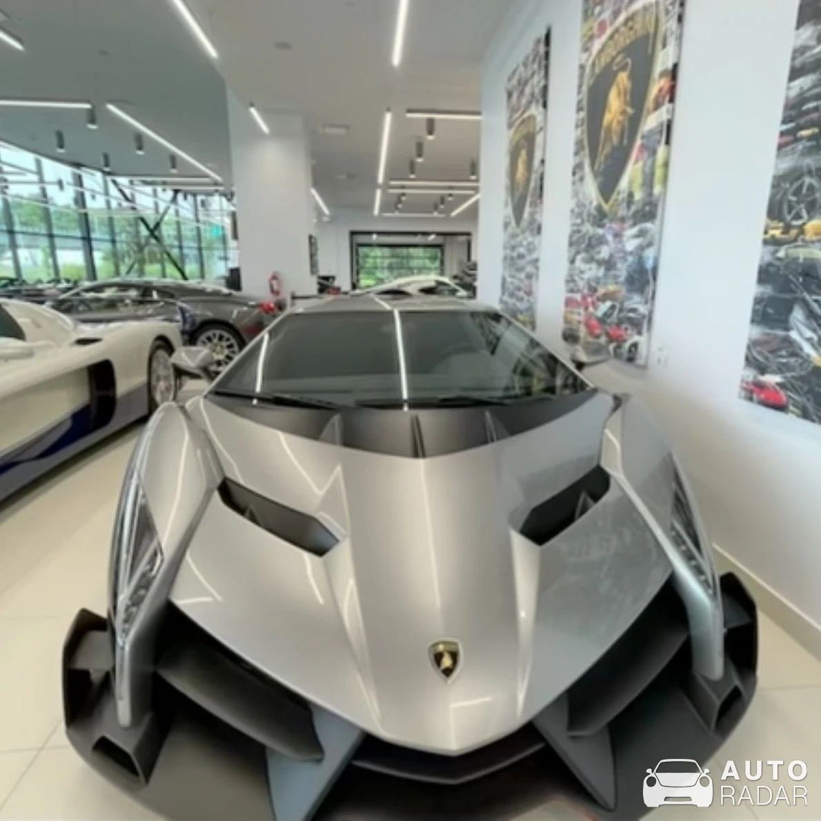 Lamborghini Veneno LP750-4 spotted in Kirkland, Canada