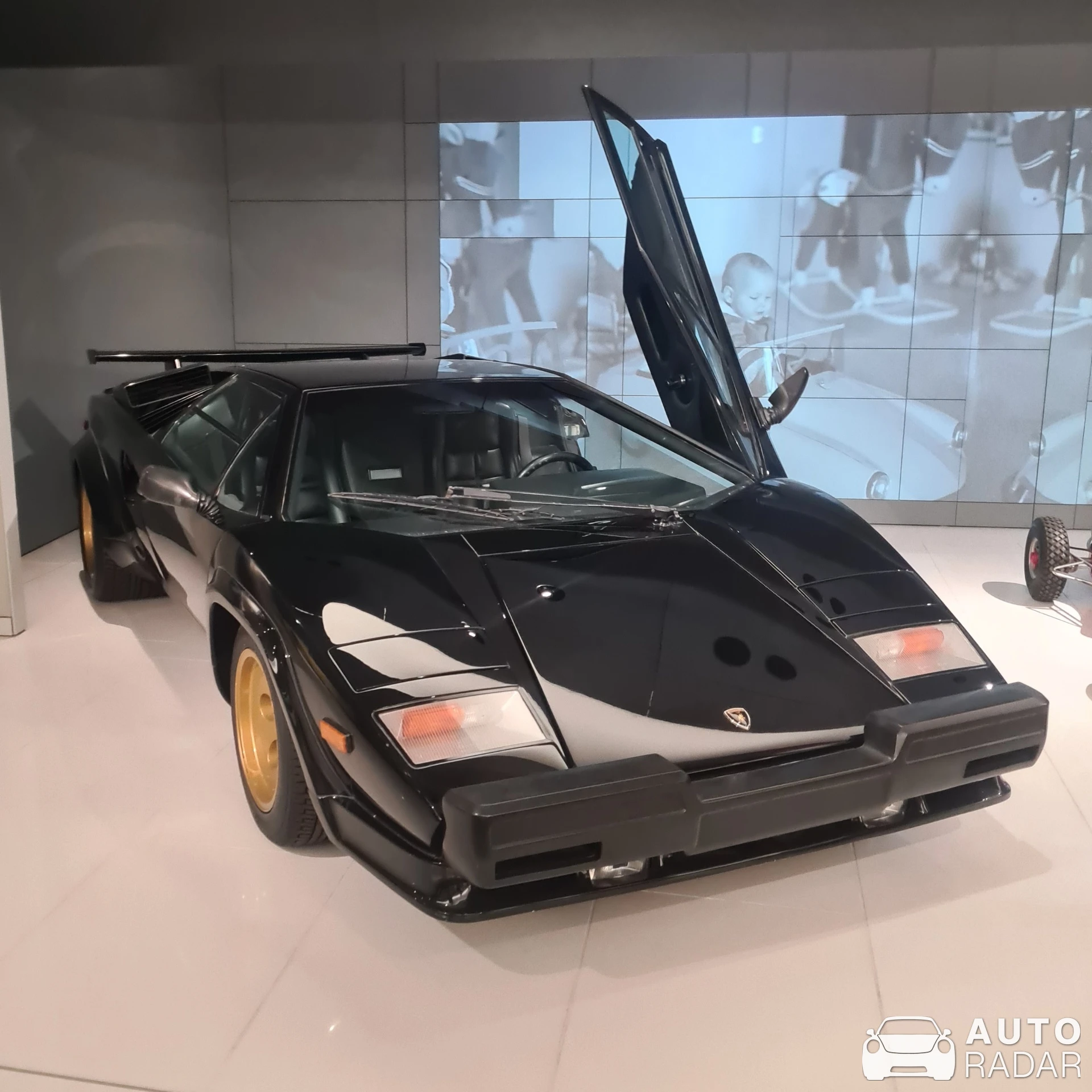 Lamborghini Countach LP5000 Quattrovalvole spotted in Monaco