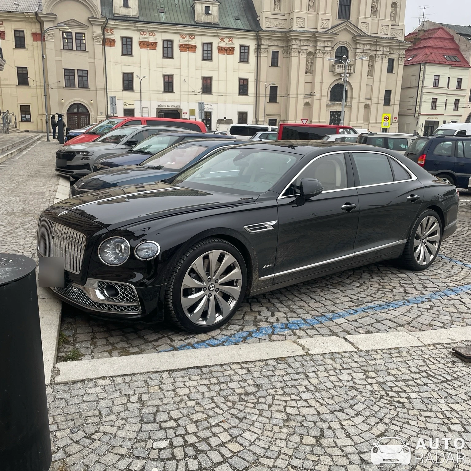 Bentley Flying Spur V8 Azure spotted