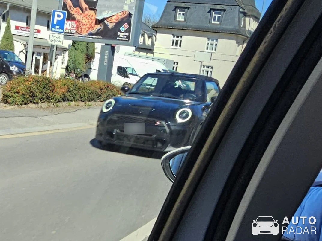 Mini F57 Cooper S Cabrio spotted in London