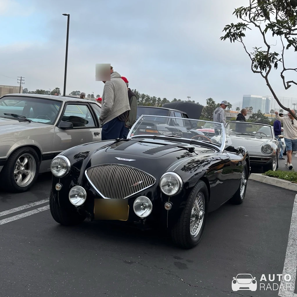 Austin-Healey 100/4 spotted in El Segundo