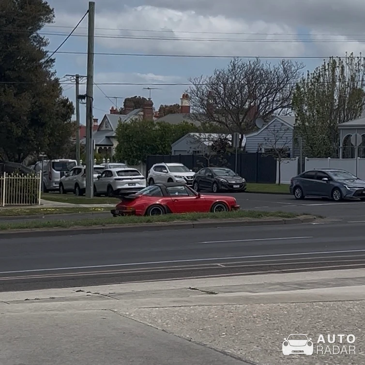 Porsche 930 Turbo Targa spotted in East Geelong