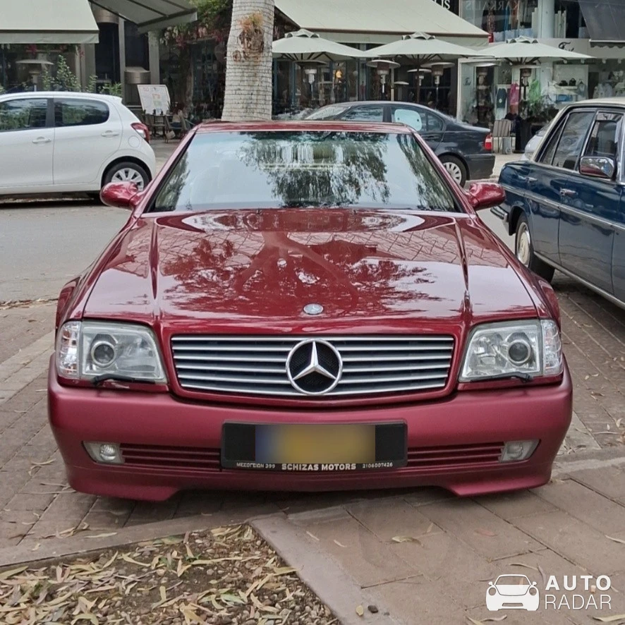 Mercedes-Benz SL 300 spotted in Glyfada
