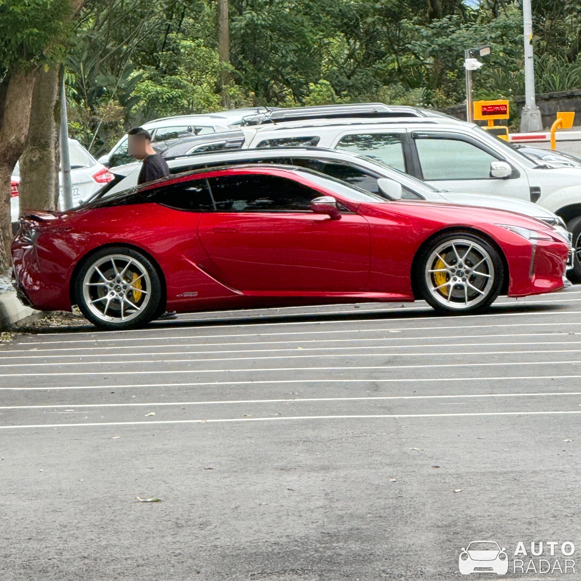 Lexus LC 500h spotted in 臺北市