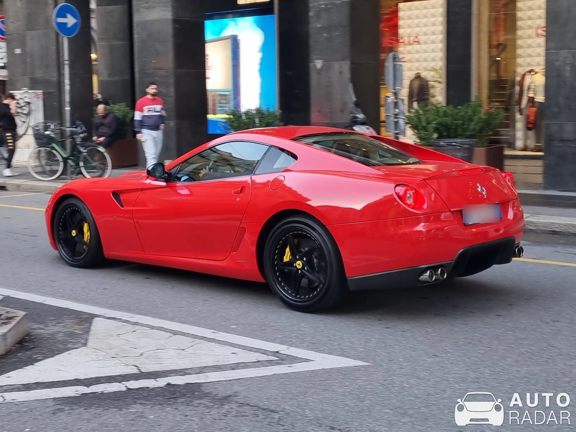 Ferrari 599 GTB Fiorano spotted in Milano, Italia