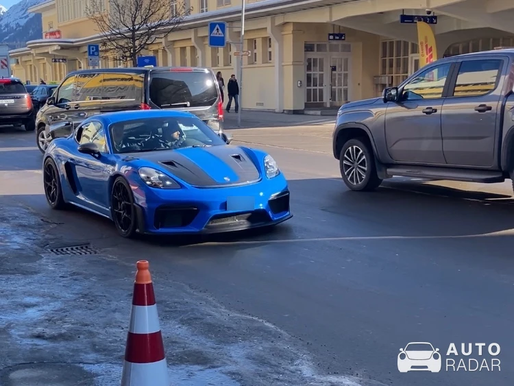 Porsche 718 Cayman GT4 RS spotted in Davos, Switzerland
