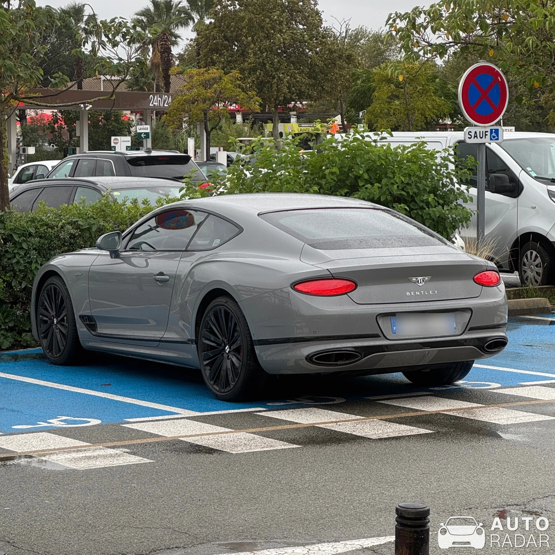 Bentley Continental GT spotted in Gassin, Frankreich