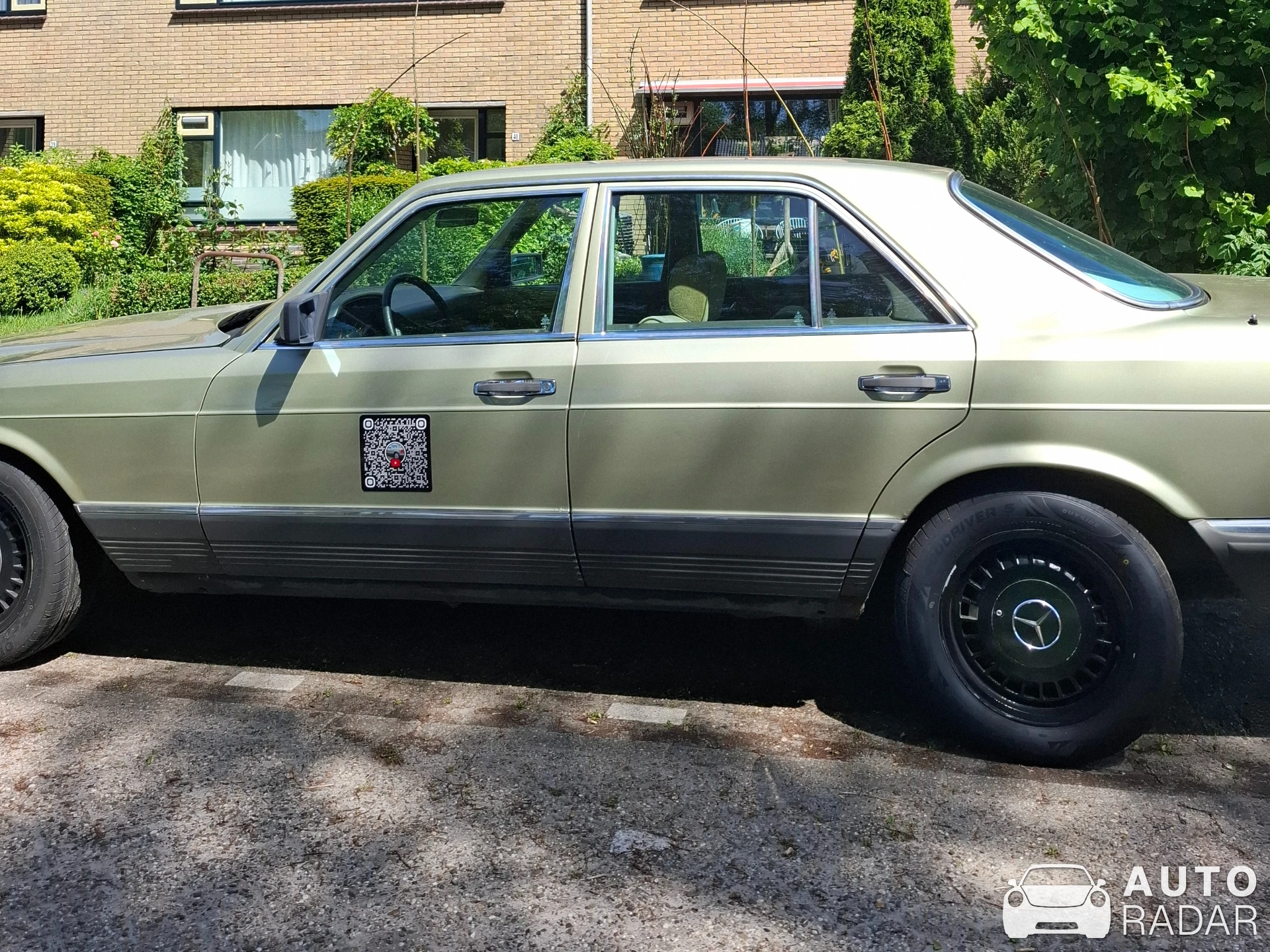 Mercedes-Benz 500 SEC W126 spotted in Heerenveen