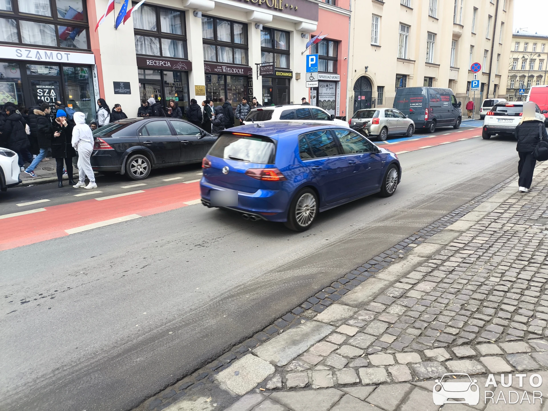 Volkswagen Golf R MkVII spotted in Kraków, Pologne