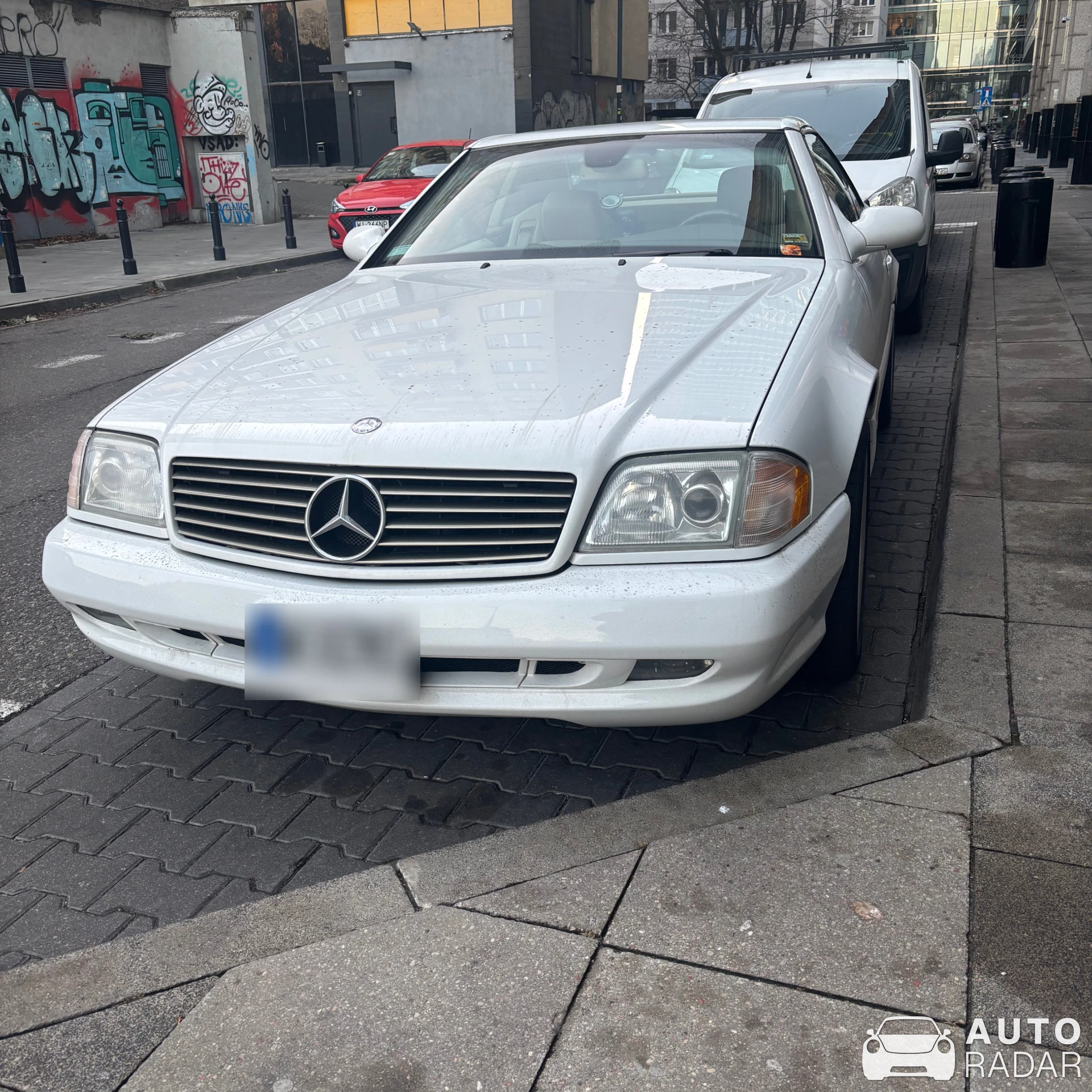 Mercedes-Benz SL 500 spotted in Warszawa, Poland