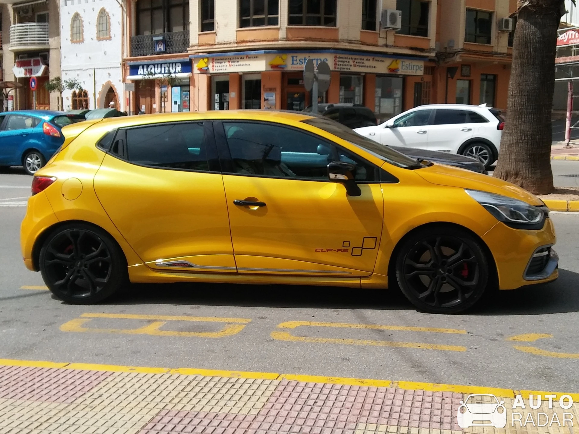 Renault Clio RS Trophy 220 spotted in Cullera, Spain