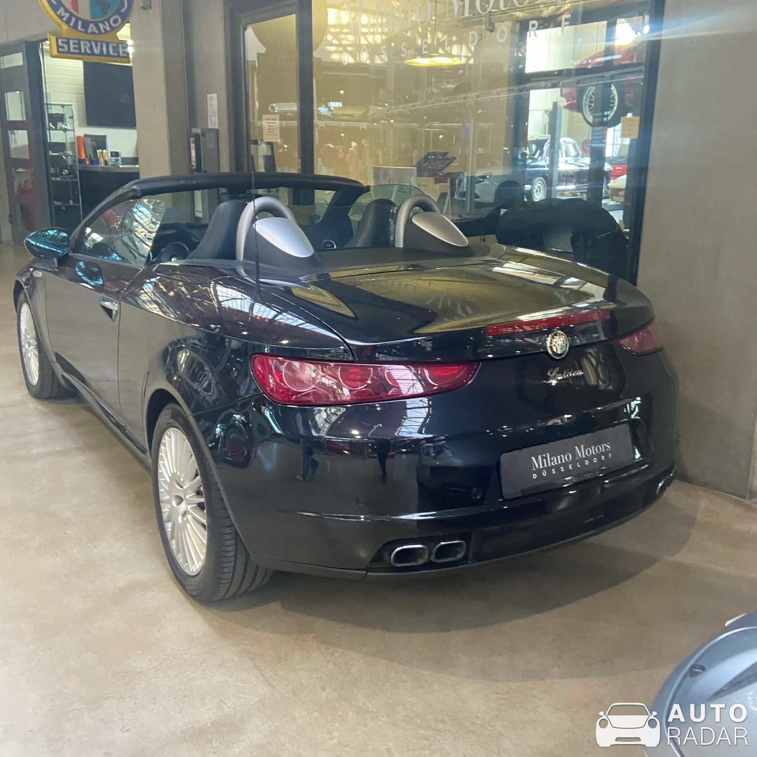 Alfa Romeo Spider 1.8 TBi spotted in Düsseldorf