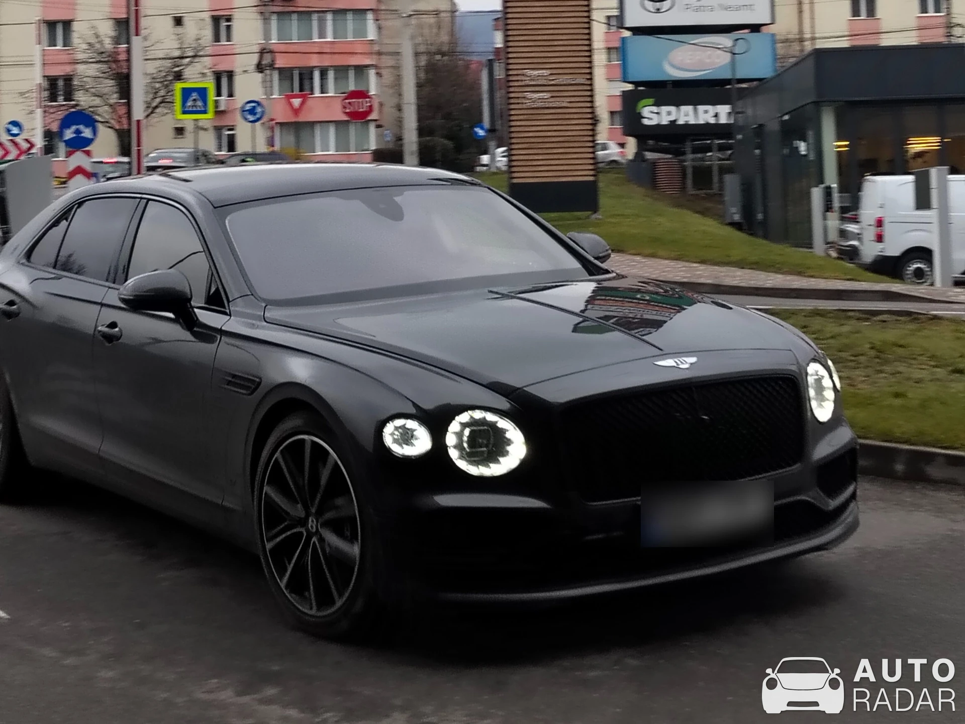 Bentley Flying Spur V8 2021 spotted in Piatra-Neamț