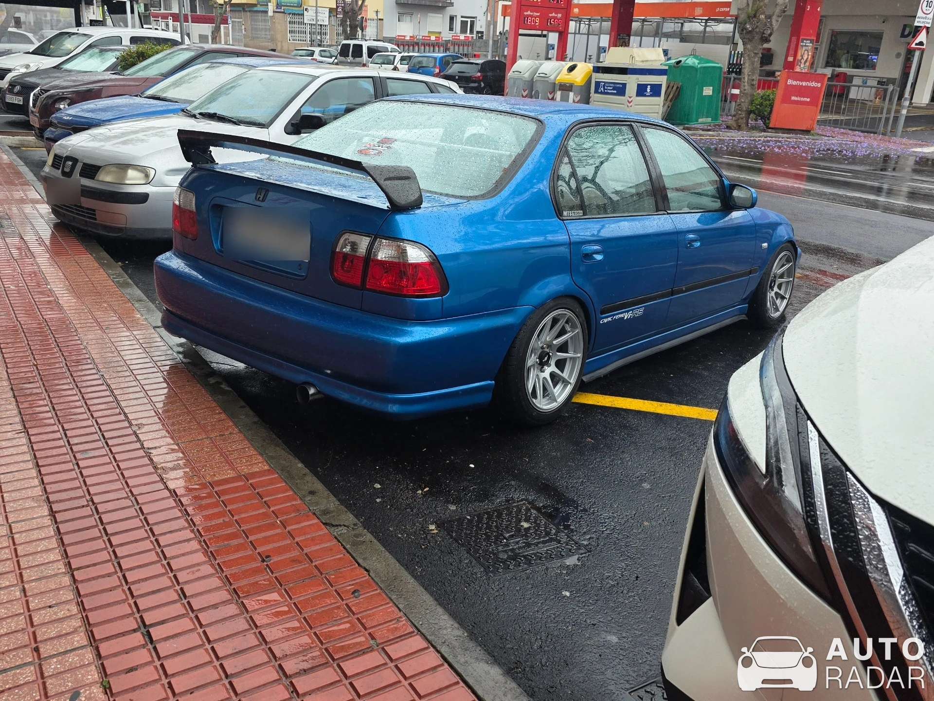 Honda Civic Sedan 1996 spotted in Arona