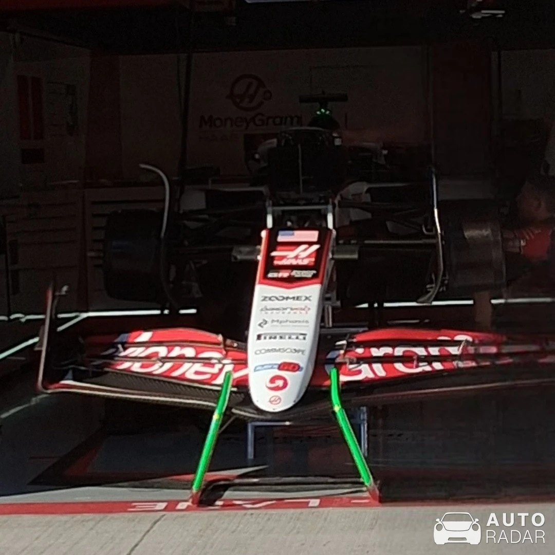 Haas Formula One spotted in Mogyoród