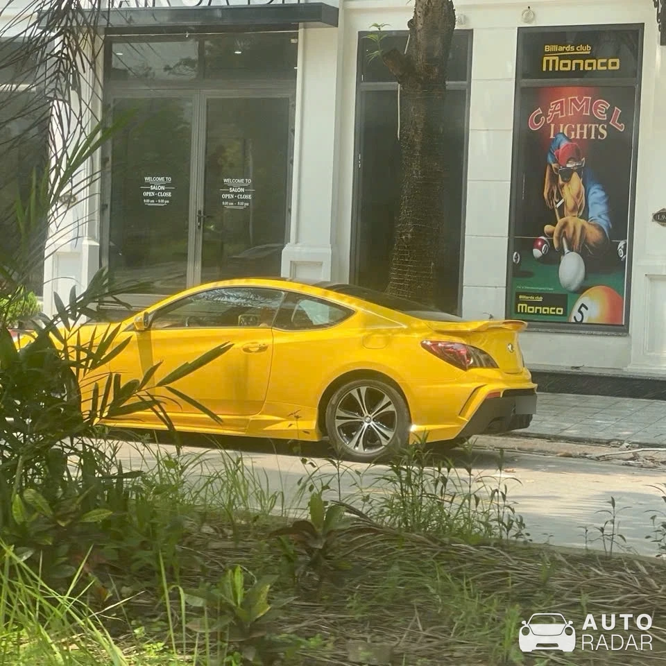 Hyundai Genesis 3.8T spotted in Thành phố Vĩnh Yên