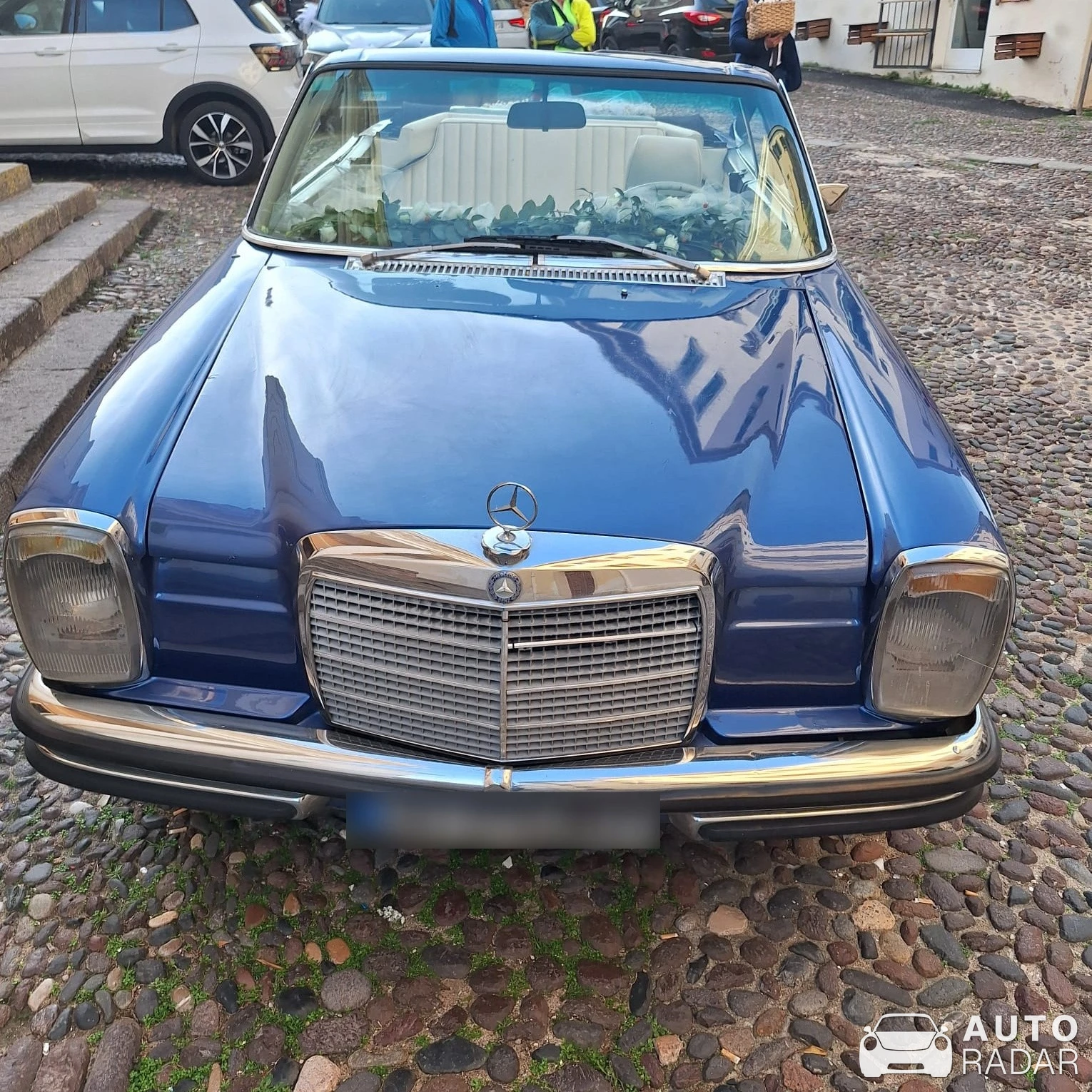 Mercedes-Benz 250C W114 spotted in Palermo