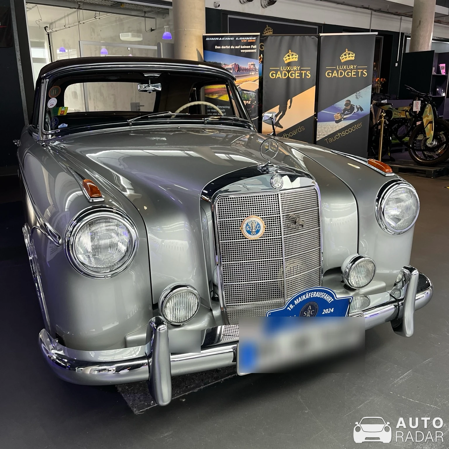 Mercedes-Benz W180 220S spotted in Köln