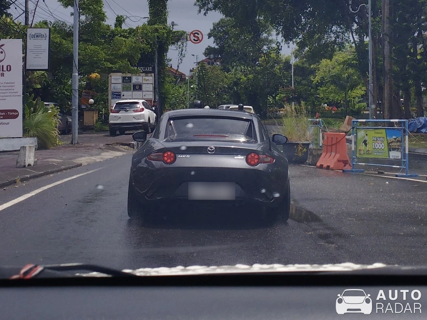 Mazda MX-5 spotted in Denpasar