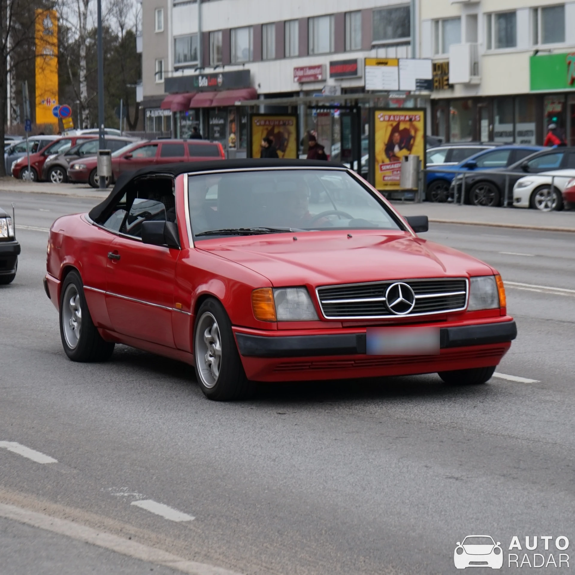 Mercedes-Benz E-Klasse Cabriolet A124 spotted in Oulu, Finland