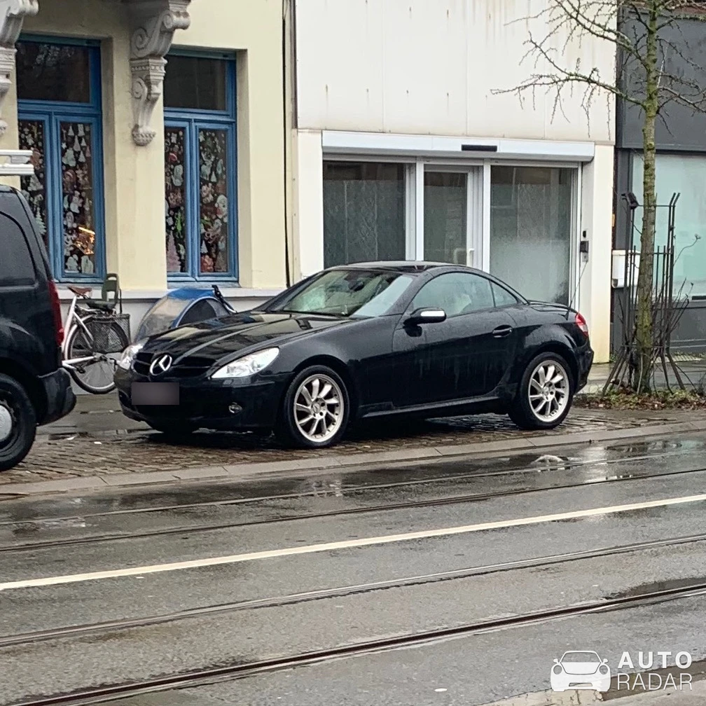 Mercedes-Benz SLK-Klasse spotted in Antwerpen, België