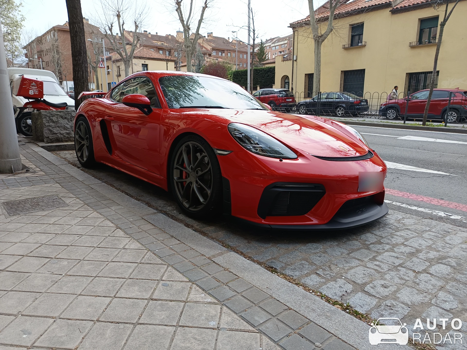 Porsche 718 Cayman GT4 RS spotted in Segovia