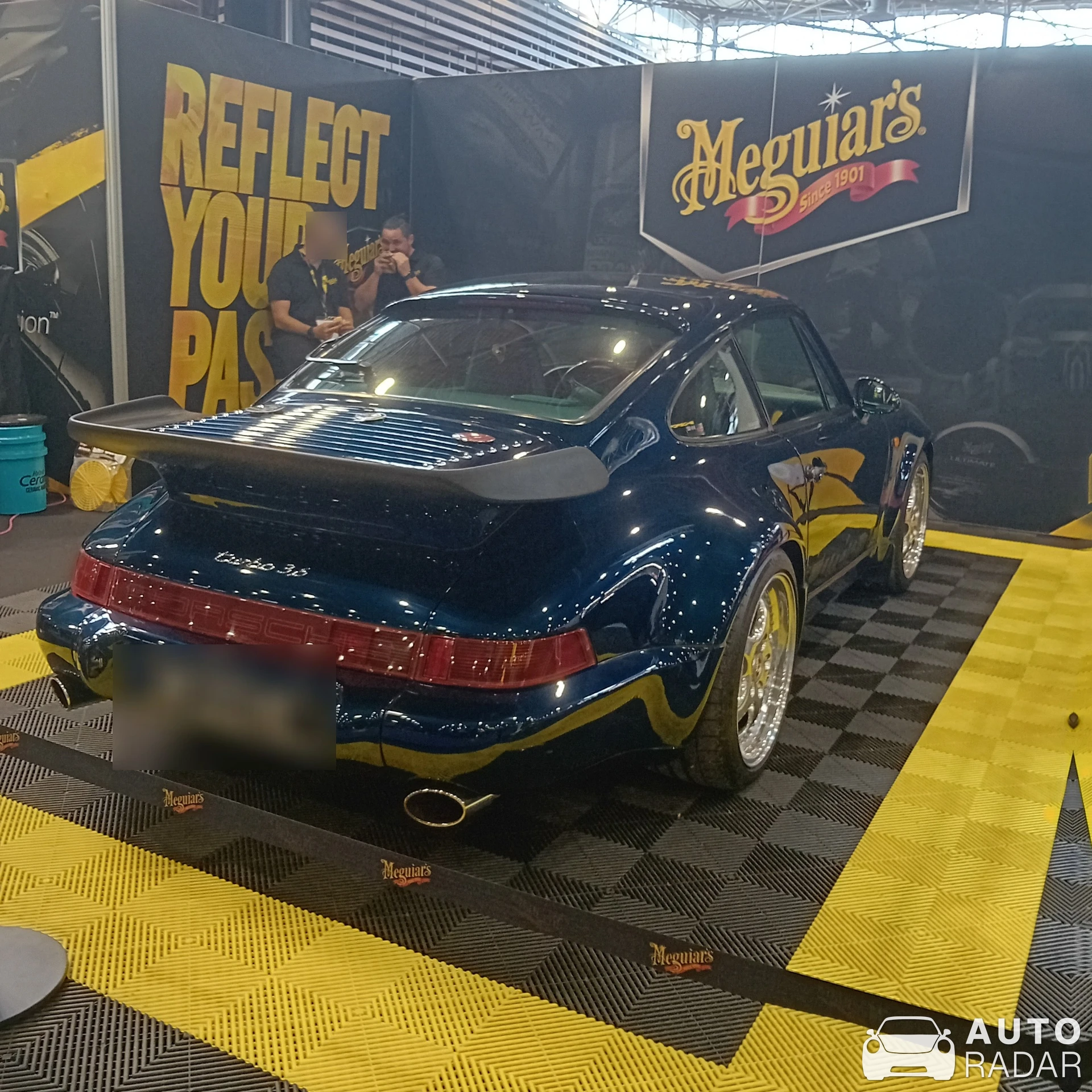 Porsche 964 Carrera spotted in Lyon, France