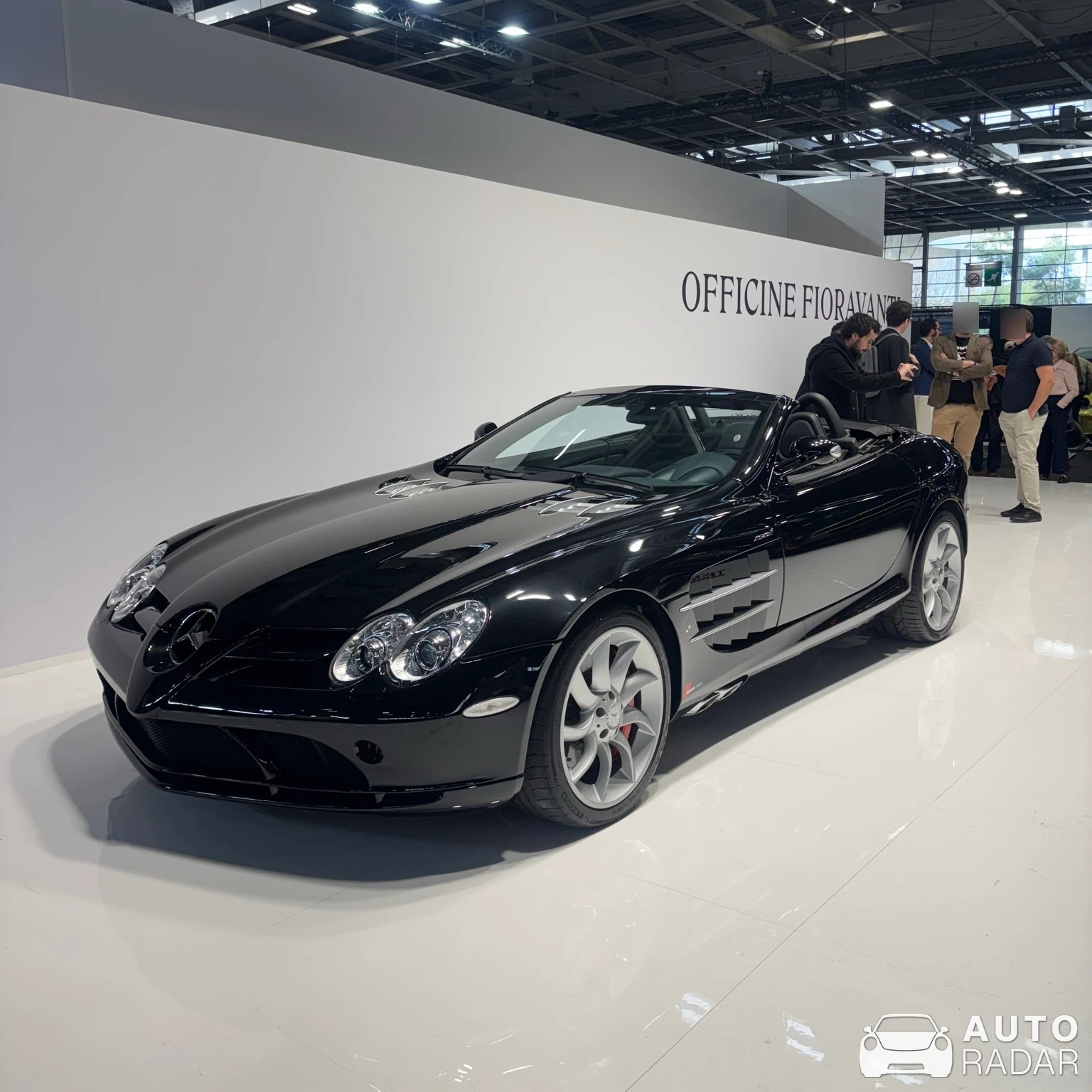 Mercedes-Benz SLR McLaren Roadster spotted in Paris, France