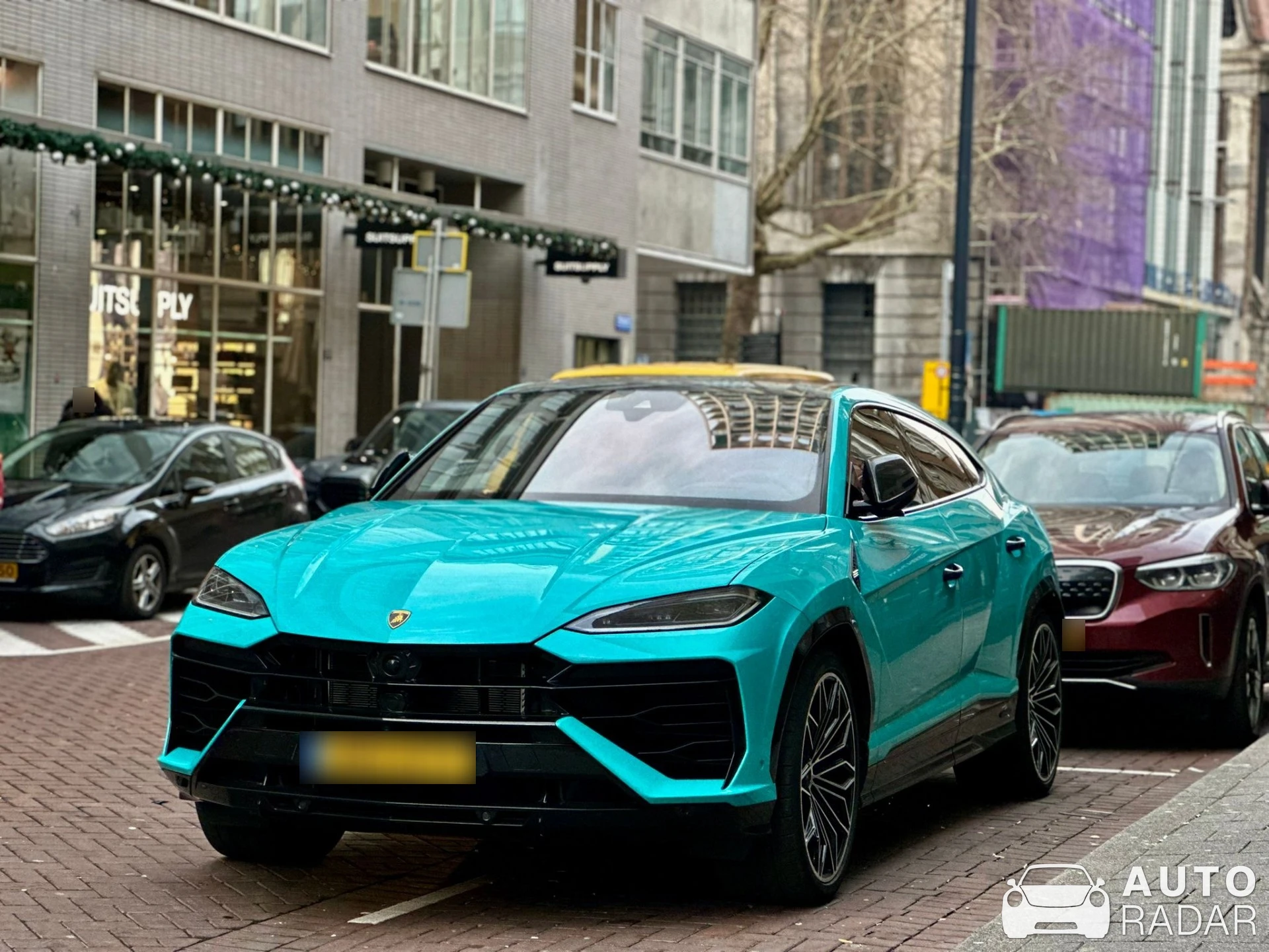 Lamborghini Urus SE spotted in Rotterdam, Netherlands
