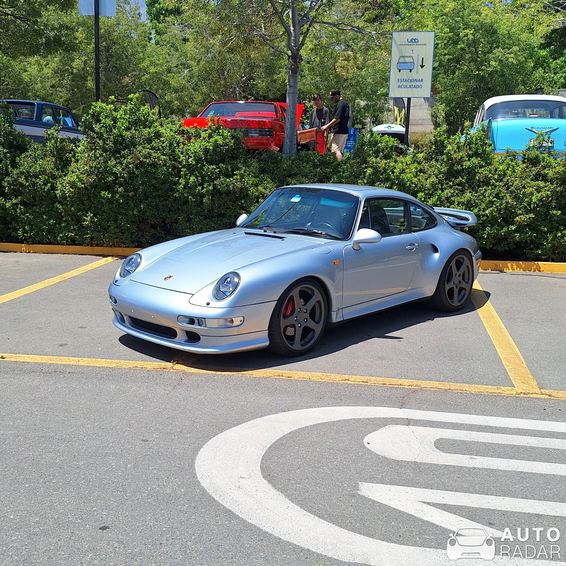 Porsche 993 Turbo spotted in Las Condes, Chile