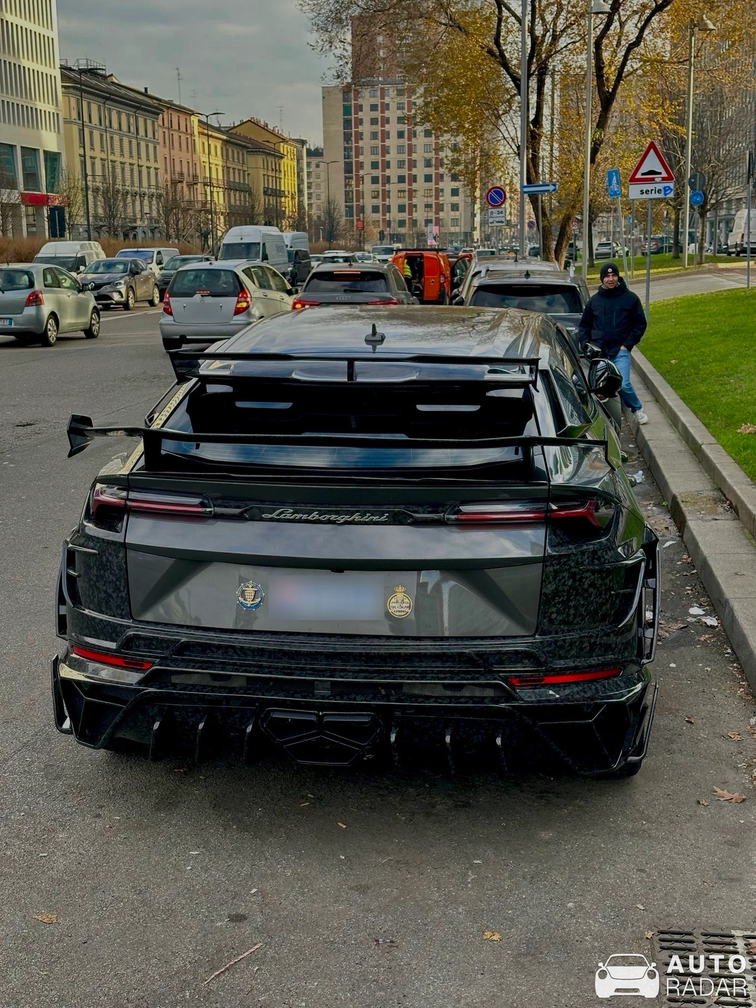 Lamborghini Urus Mansory Venatus Evo S spotted in Milano