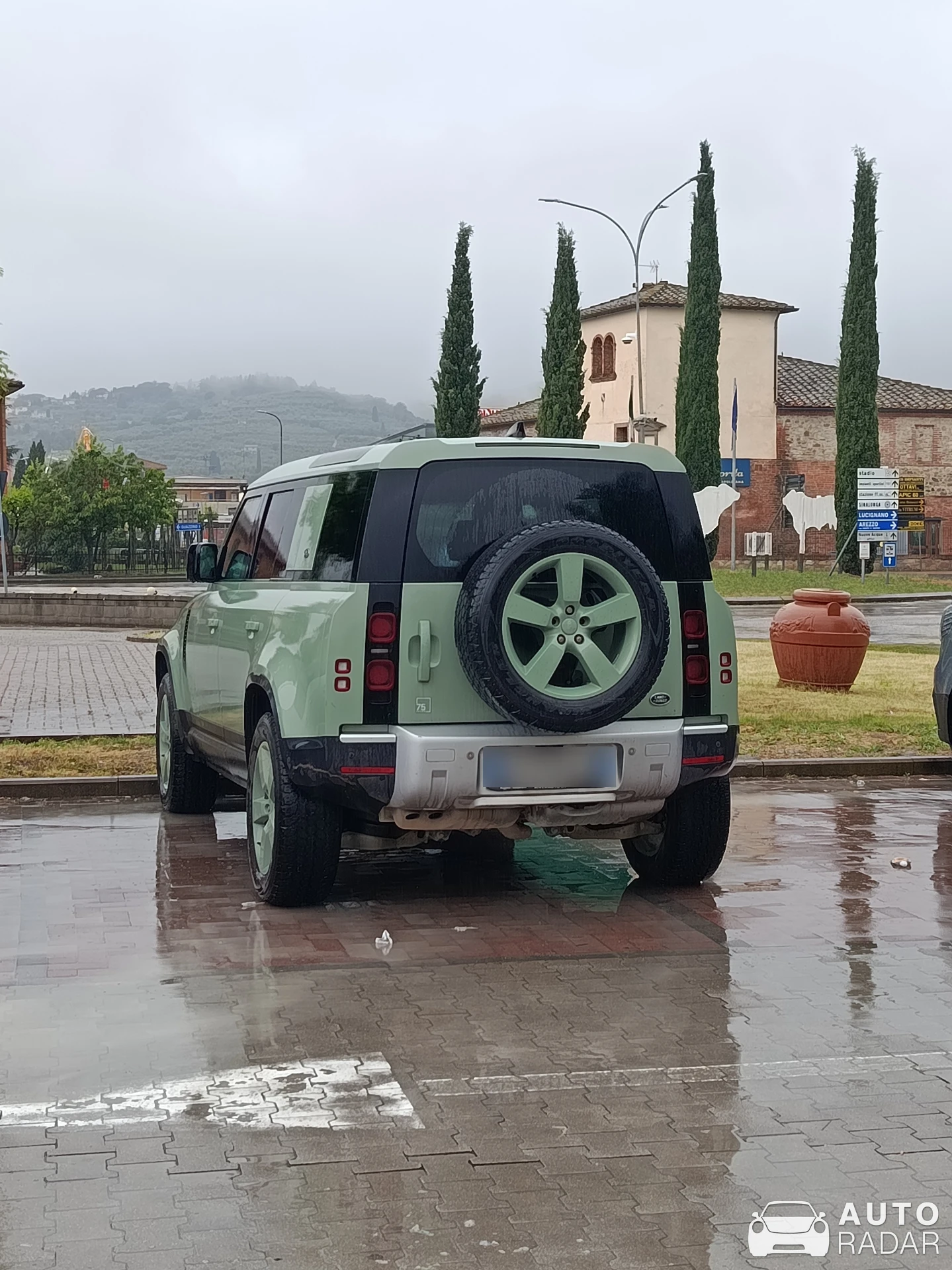 Land Rover Defender 110 75th Limited Edition spotted in Sinalunga