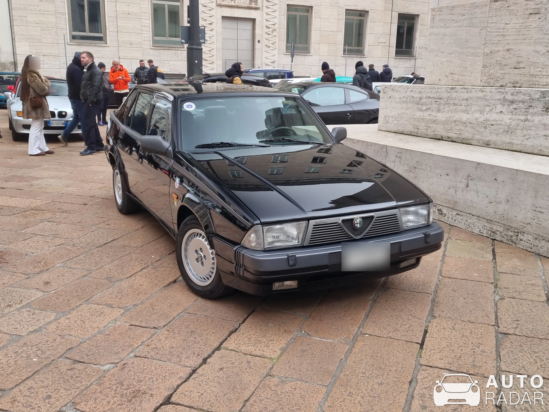 Alfa Romeo 75 1.8i Turbo America spotted in Milano