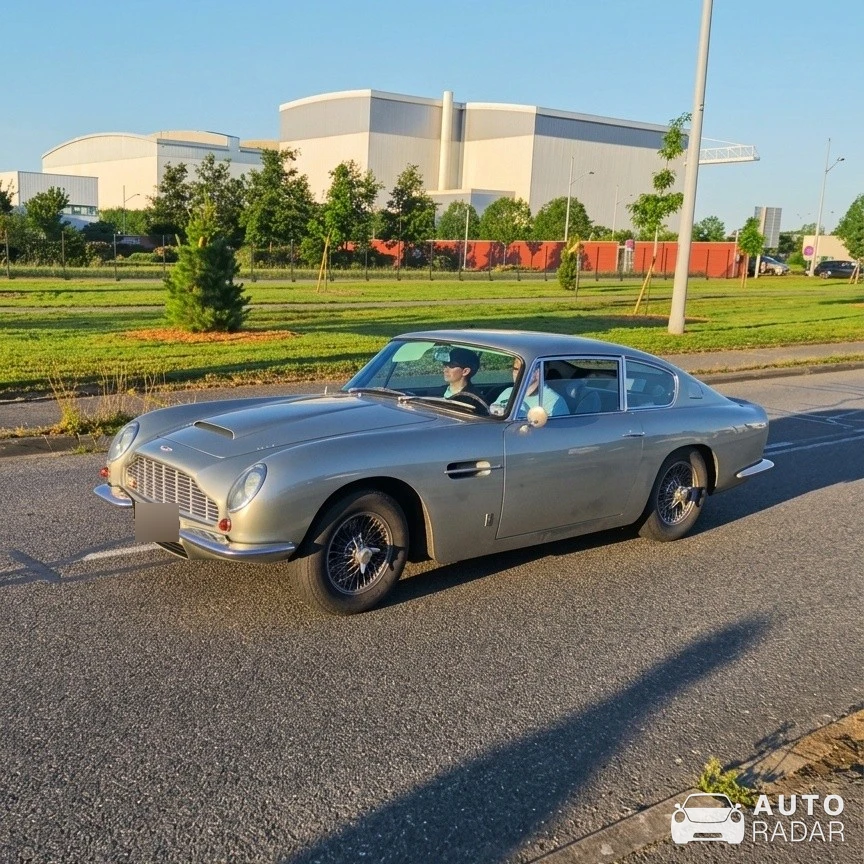 Aston Martin DB6 spotted in Blagnac